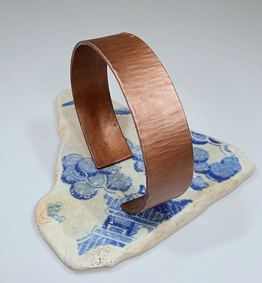 Hammer Textured Open Copper Cuff Bangle Extra Small (BRCUOPOV6) - UK Free Post