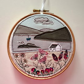 Cottage by the loch - Appliqué art