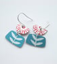 Flower earrings in red and teal - Image 3