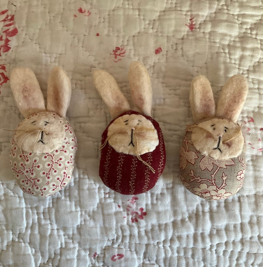 Easter bunnies set of three