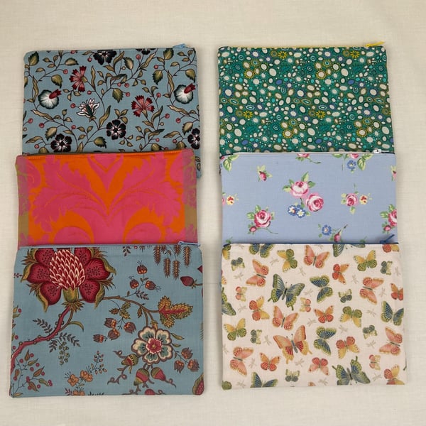 small zipper pouch, fabric coin holder, accessories pouch, cosmetics bag