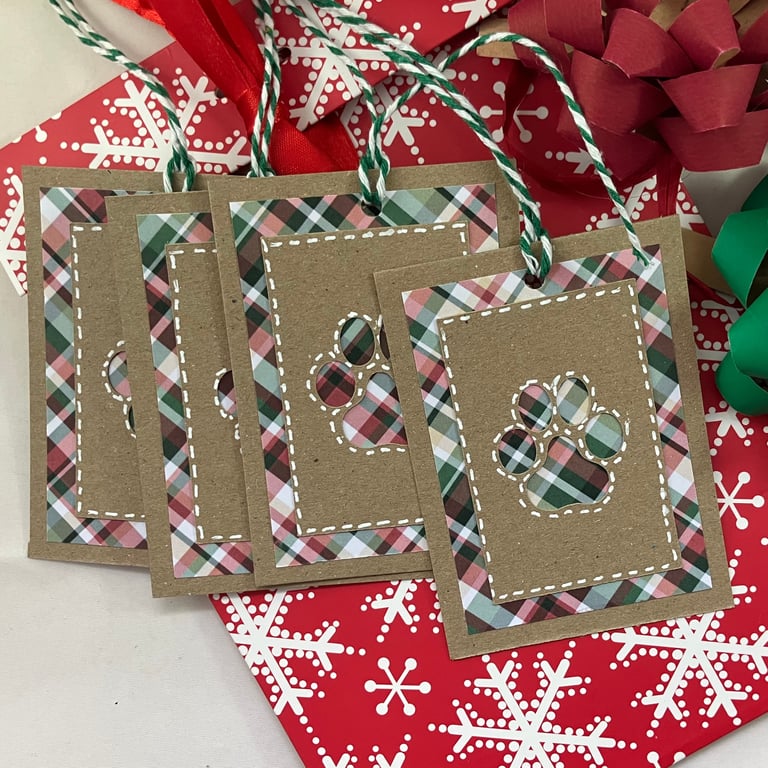 Pack of 4 Christmas gift tags - tartan paw prints