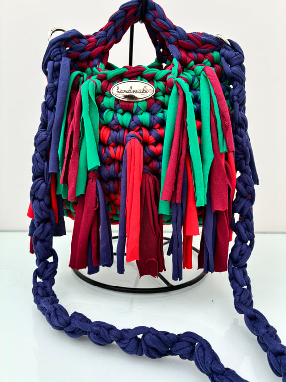 Tote small tassel bag