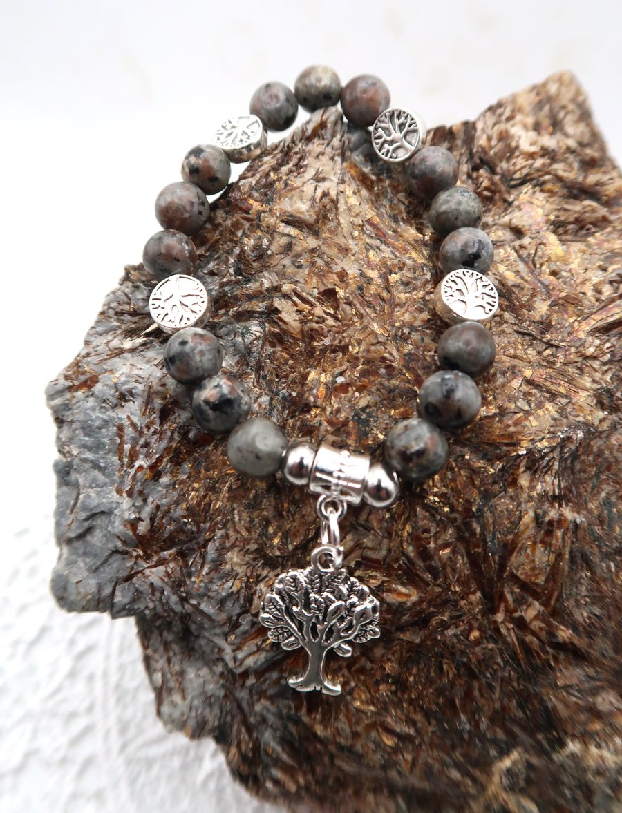 Yooperite Tree of Life Stretch Bracelet. 