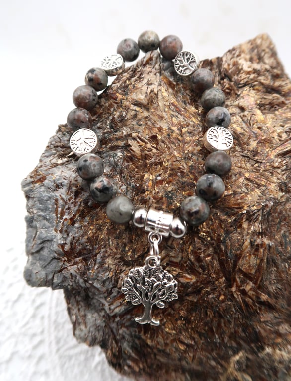 Yooperite Tree of Life Stretch Bracelet. 