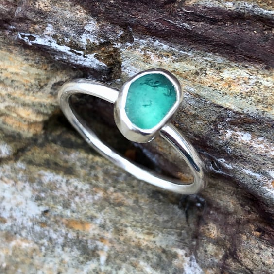 Stunning Teal Sea Glass and Sterling Silver Ring - Size P - 1193