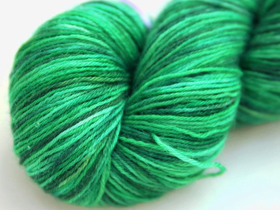 SALE: Go Green - Superwash Bluefaced Leicester 4-ply yarn