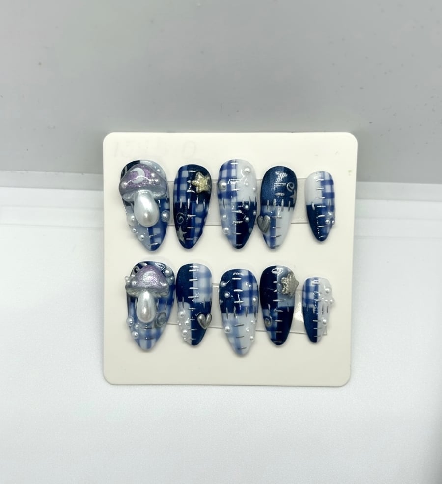 Mushroom Press on Nails