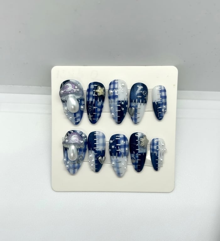 Mushroom Press on Nails
