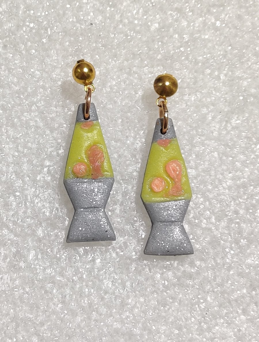 Glow in the dark lava lamp yellow 