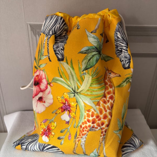 Zoo themed drawstring bag