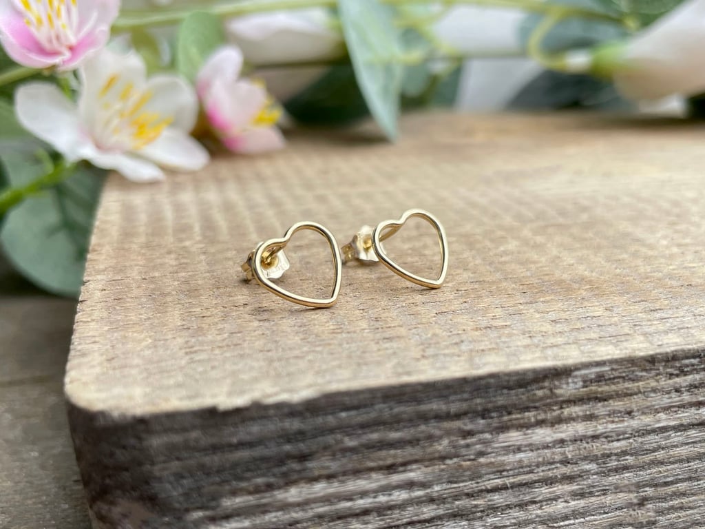 NEW Gold Open Heart Stud Earrings