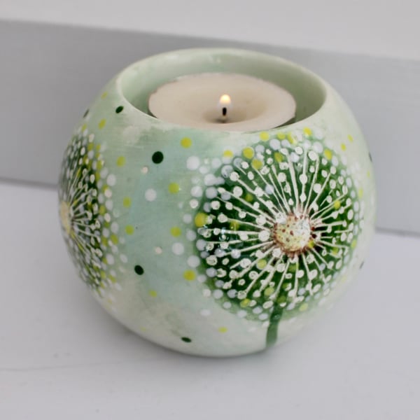 Dandelion head T light holder 