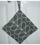 Pot Holder Potholder Grab Mat Kitchen Cookware Pad Grey Stem Leaves - Image 4