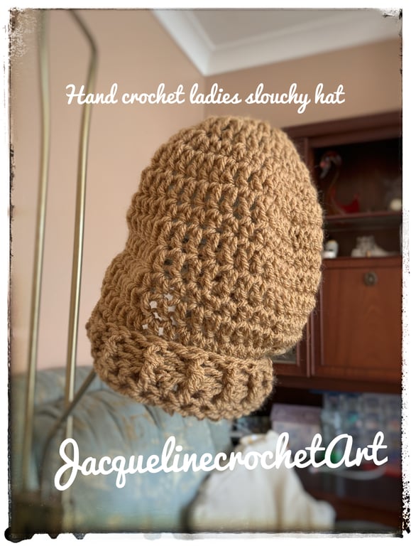Ladies Slouchy hat 