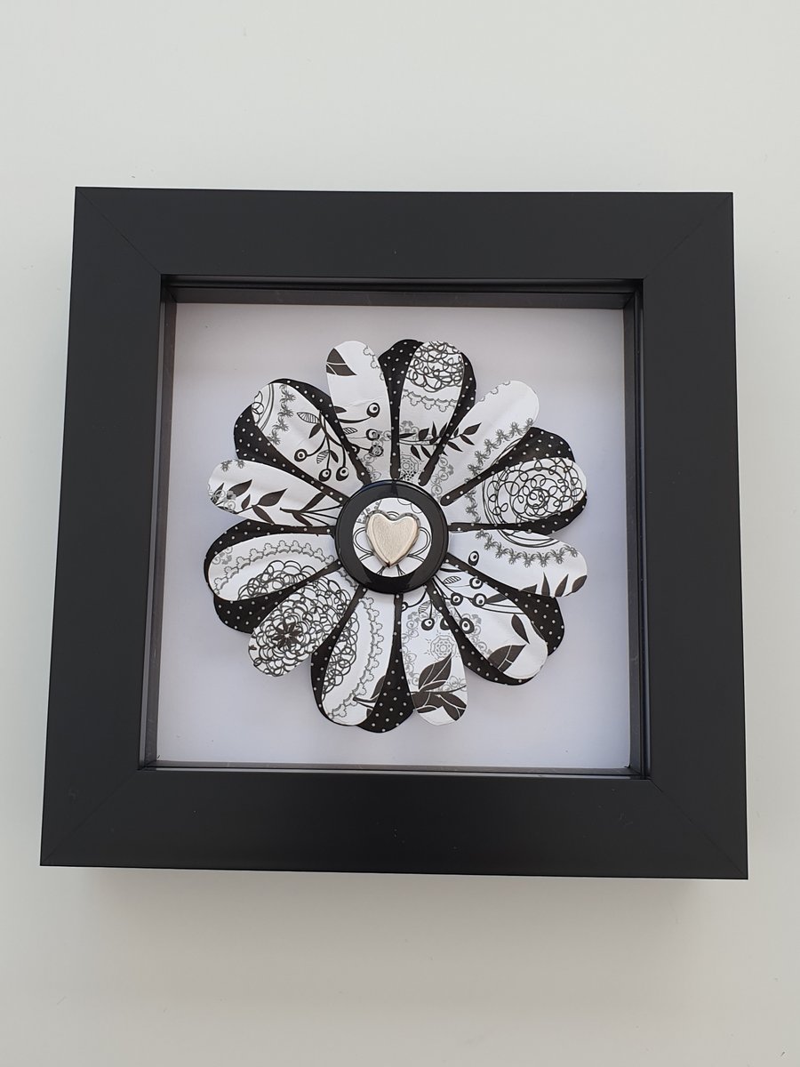 Box frame picture, monochrome flower gift 