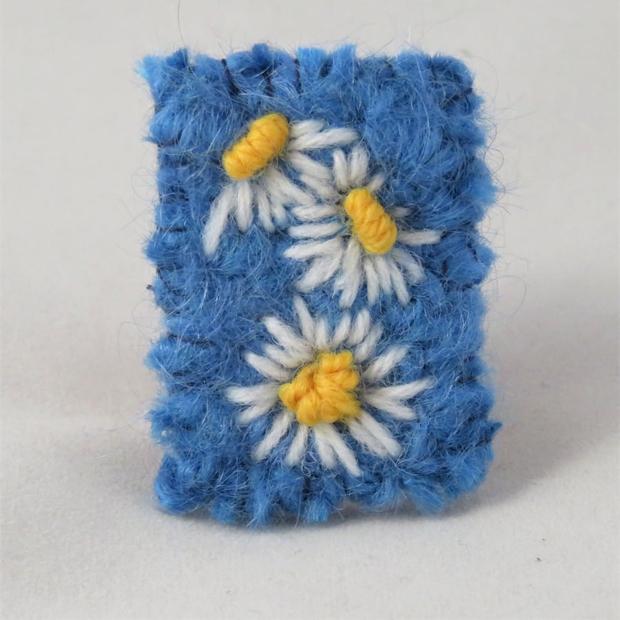 SALE Brooch - Daisies - Embroidered and knitted and felted brooch