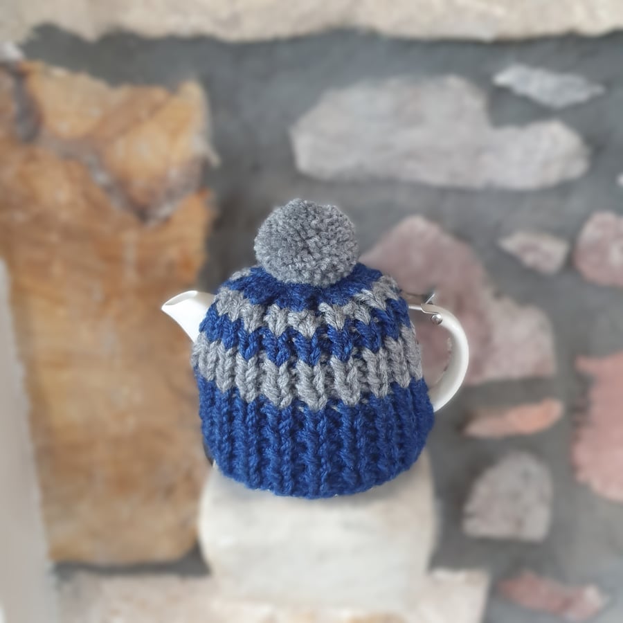 Tea Cosy, Suki, For Life Stump Compatible, Hand Knitted, Grey & Blue