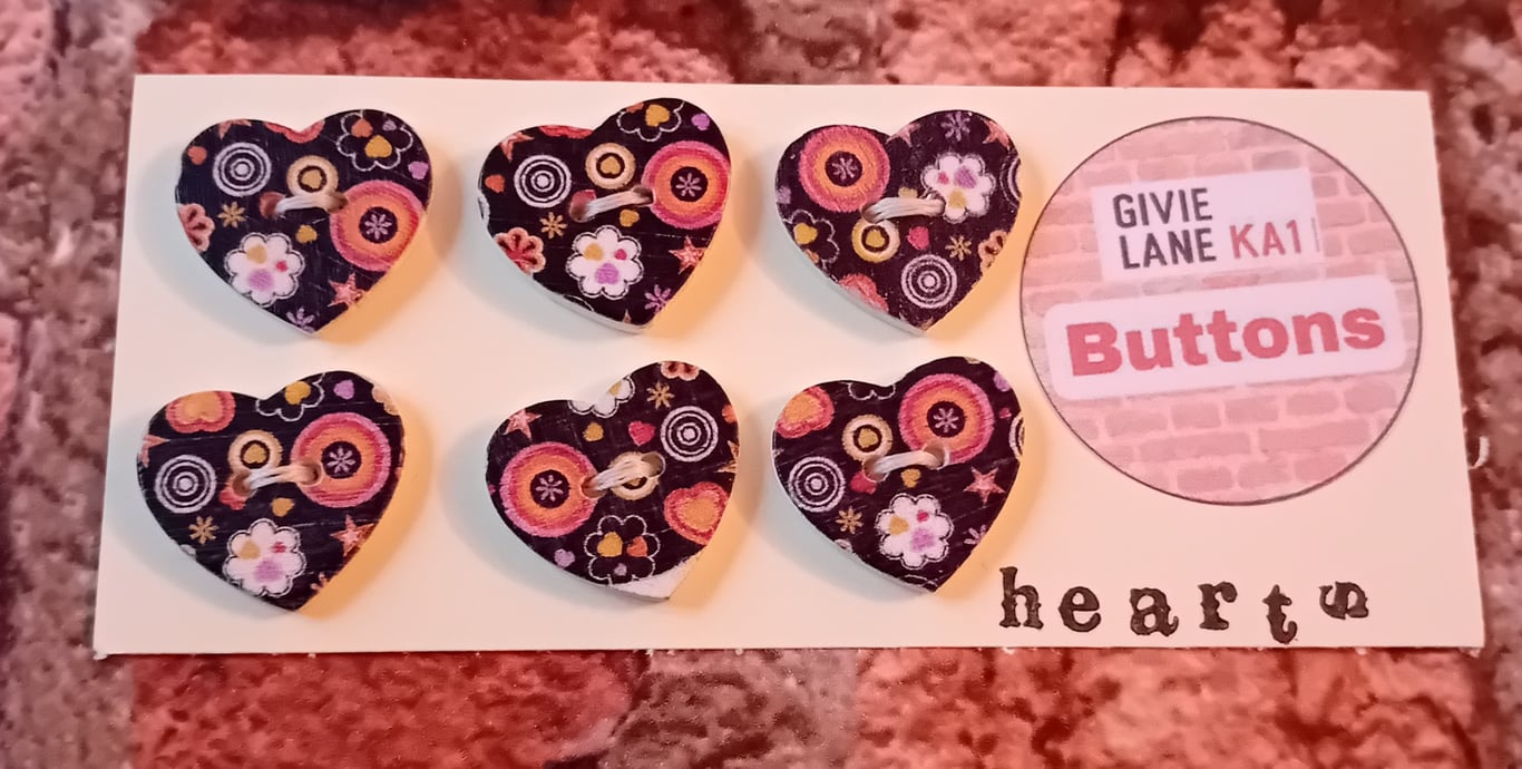 Set of Six Heart Buttons – Bold Retro Design