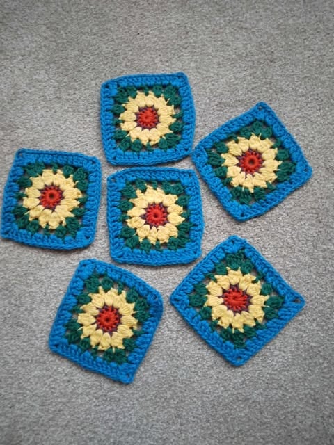 Coasters, Set of 6 crocheted in cotton with a sunflower motif