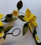 Felt Daffodil Garland: Handmade Floral Spring Decor - Image 4