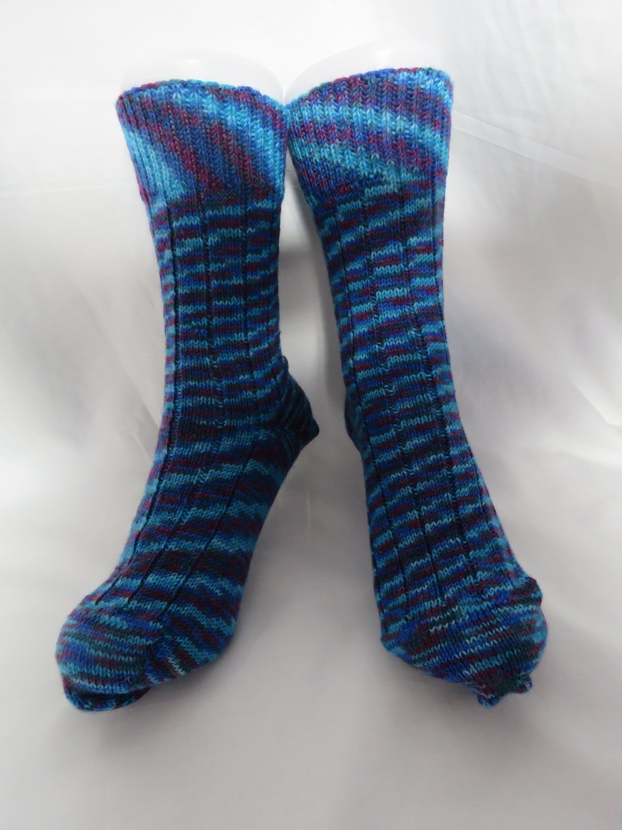 Hand-cranked Knitted Ribbed Wool Socks Size 6 to 7