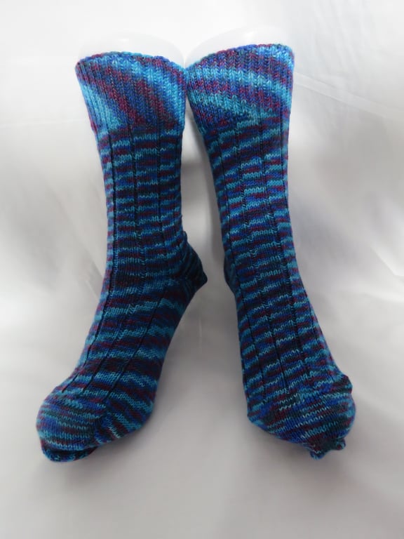 Hand-cranked Knitted Ribbed Wool Socks Size 6 to 7