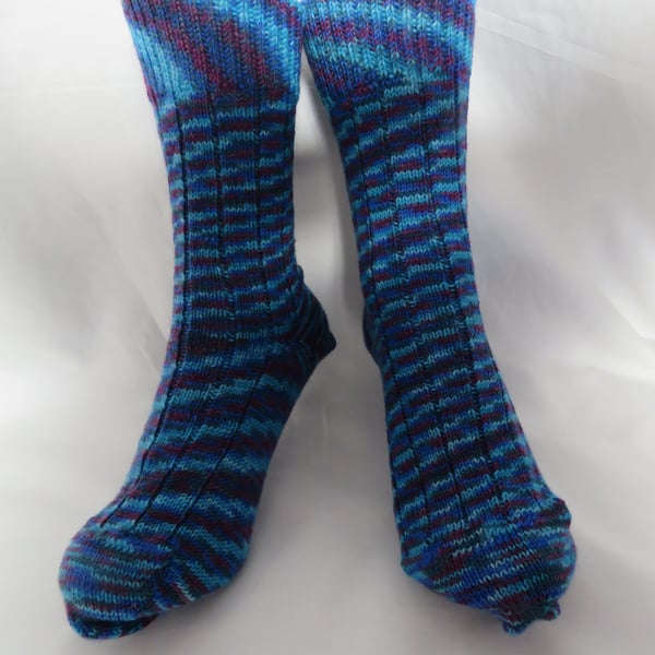 Hand-cranked Knitted Ribbed Wool Socks Size 6 to 7