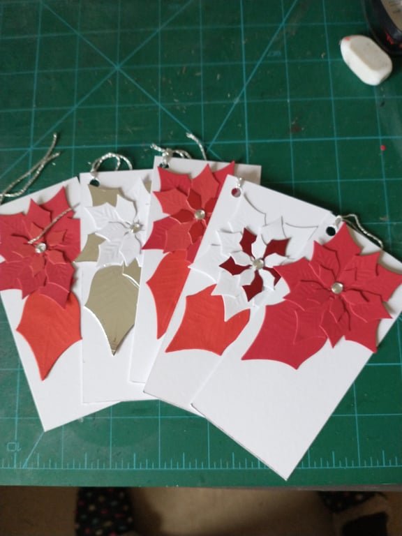 Pack of 5 poinsettia Christmas gift tags