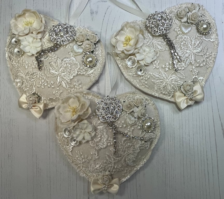 Heart Lace and Felt Embellished by Carolee Crafts  PB1 - 0006