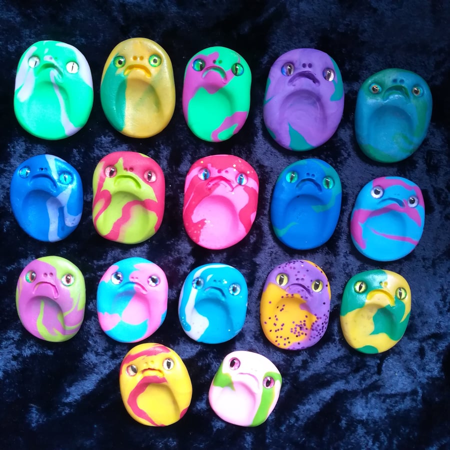 Worry Wart Thumb Stones 