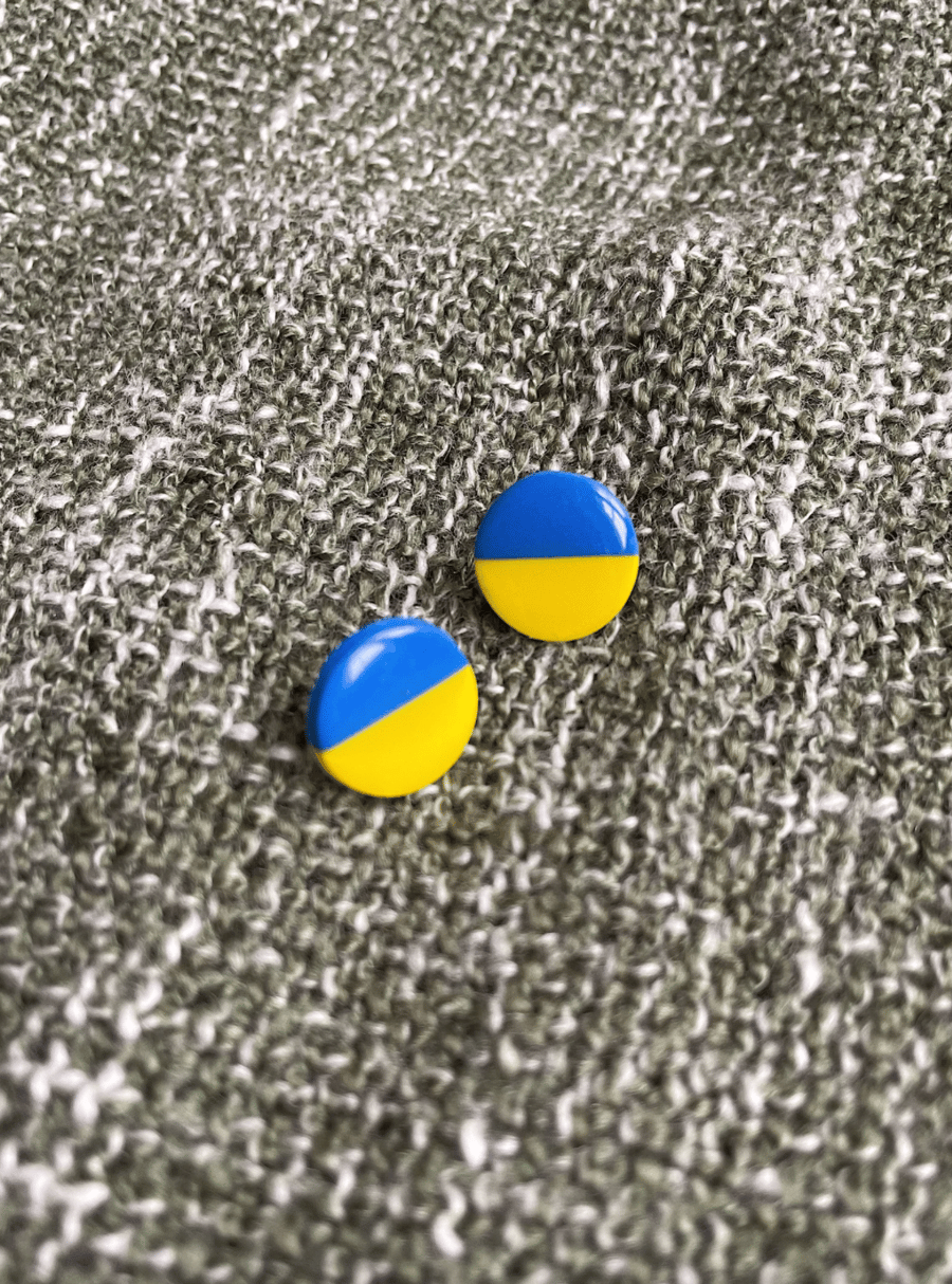 Ukraine flag earrings, all proceeds go to help Ukraine. Slava Ukraini!