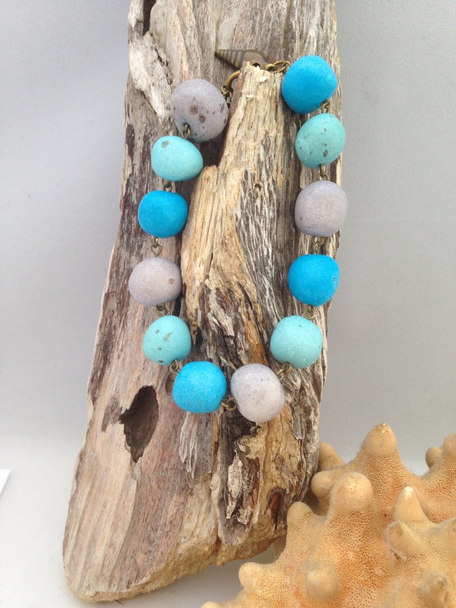 Free UK P&P. Beach inspired pebble bracelet