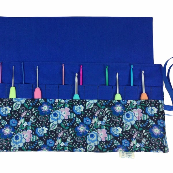 Crochet hook case in Liberty floral fabric, Ergonomic hook organiser, roll up ca