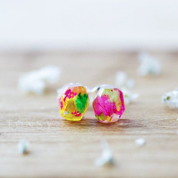 Real Flower Earrings Tiny Nugget Studs Floral Jewelry Pressed Flower Earrings Na
