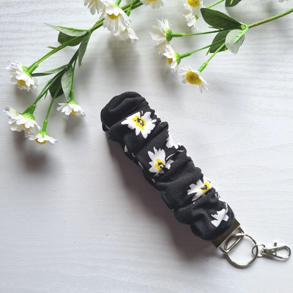 Black White Daisy Scrunchie Wristlet Keychain Sot Cotton Fabric Key Fob