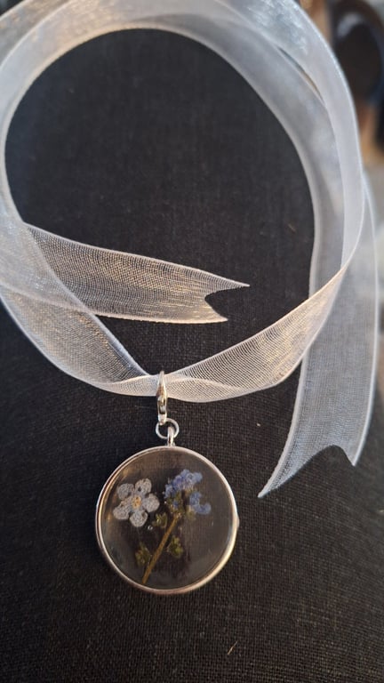 Something blue -Forget- me- not bouquet charm