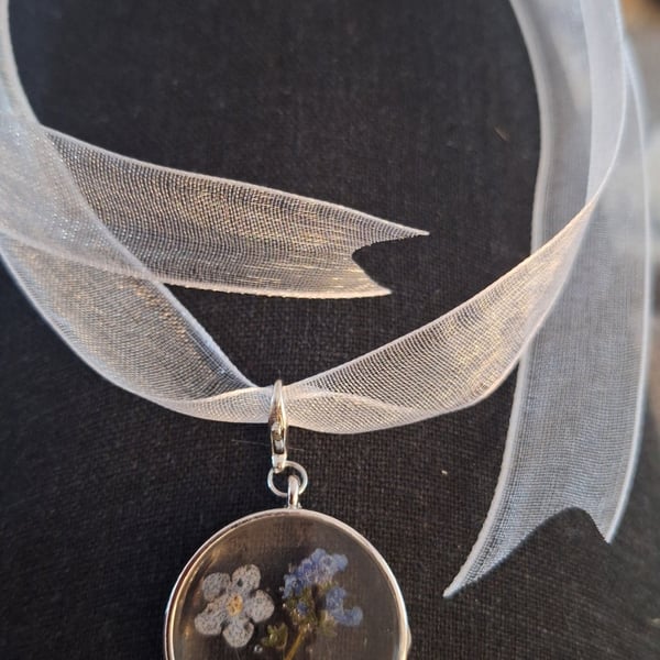 Something blue -Forget- me- not bouquet charm