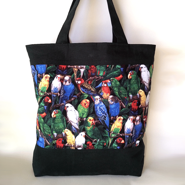 Multicoloured parrots tote bag with red lining