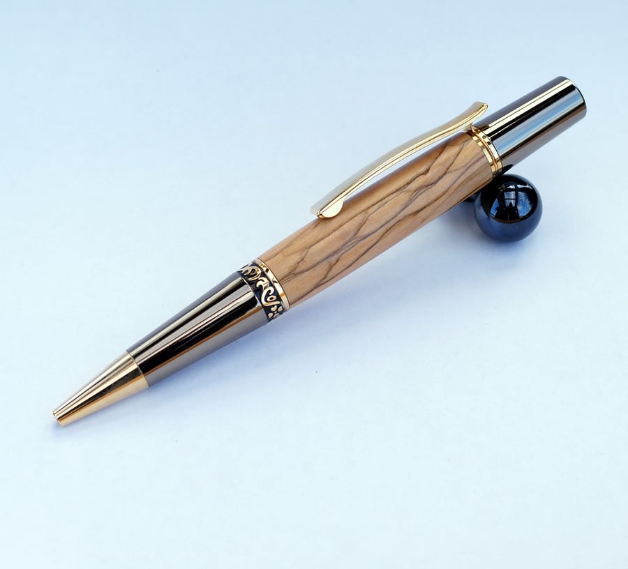 Zeta top twist pen in Olive