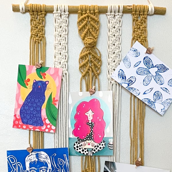 Macrame photo hanger