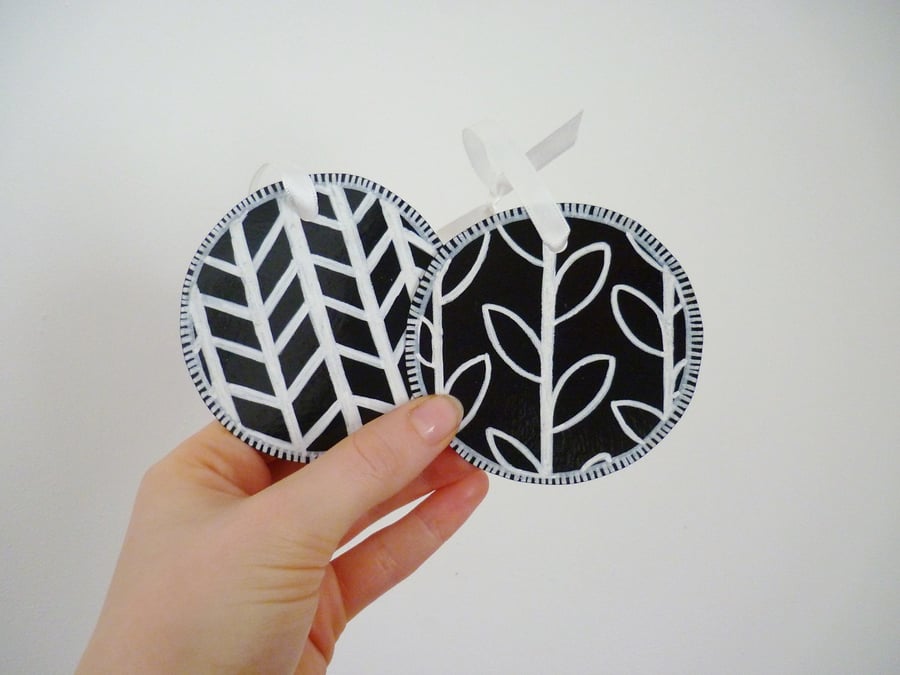 Free Postage - Pair of Black and White Hanging Decorations