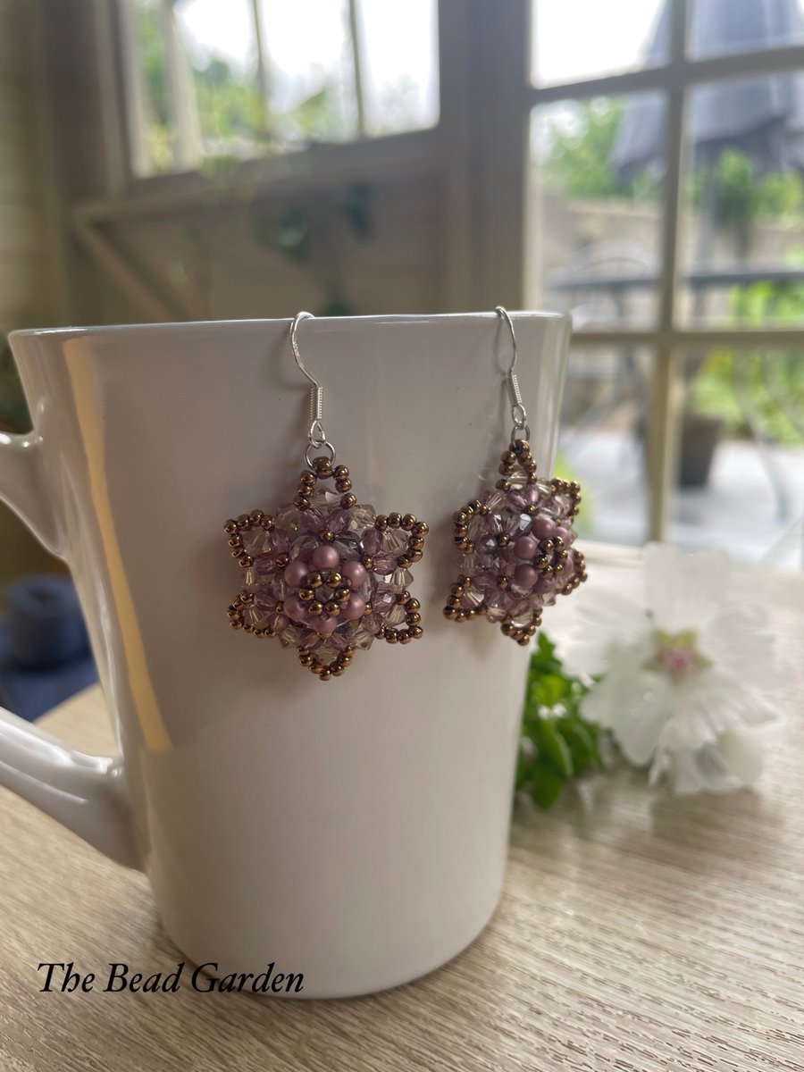 Big flower earrings 