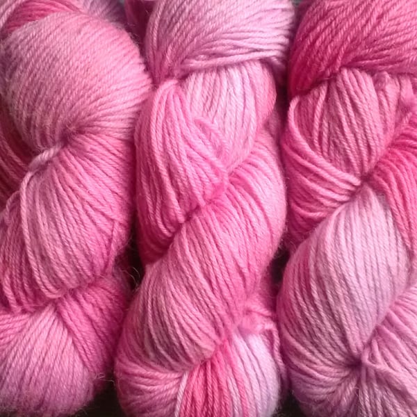 SPECIALS! 160g Hand-dyed WOOL DK Pink Flamingo