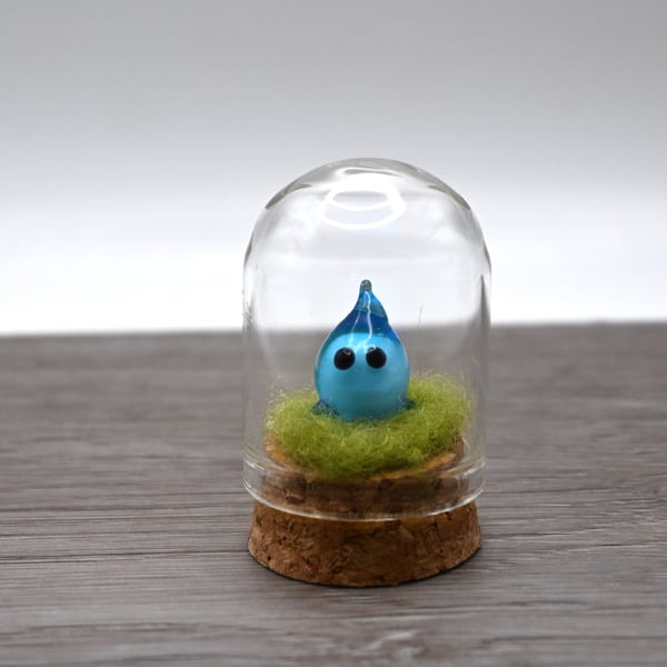 small glass wisp keepsake figure