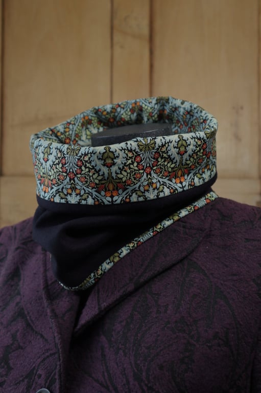 William Morris Snood Autumn Leaves
