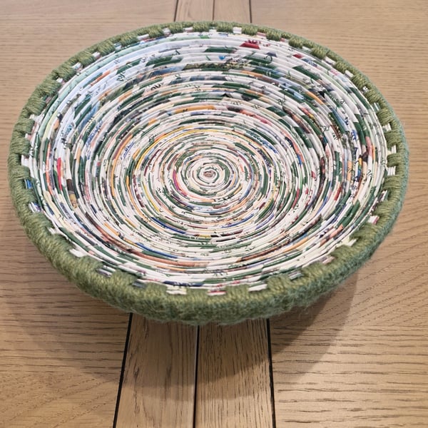 Recycled paper bowl