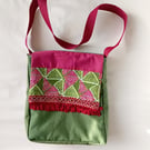 Shoulder bag in olive green and burgundy