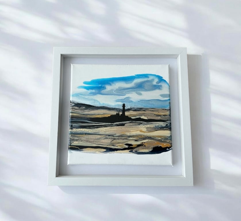 Whitley bay lighthouse - Golden sands 