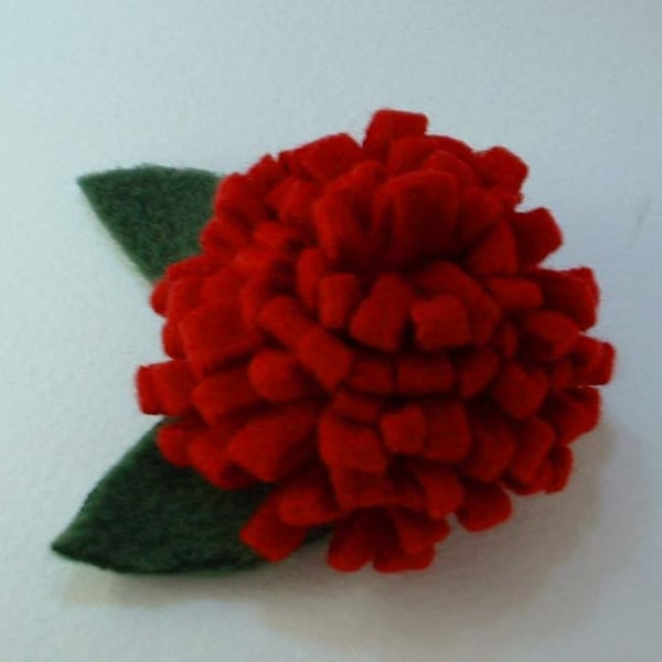 Handmade fleece flower brooch - red